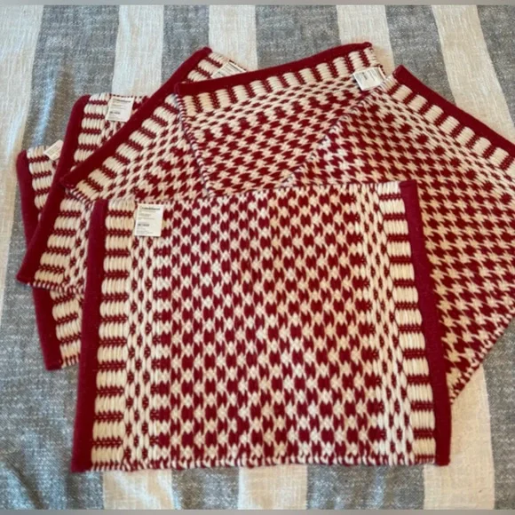 Set of 6 Crate&Barrel Red and White Wool Braided Placemats-Nordic Sweater